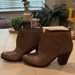 Lucky Brand Brown Ankle Booties NWT